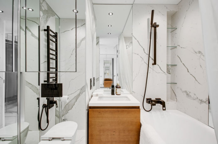 black accents in the bathroom