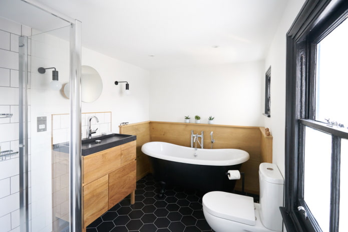 White bathroom with contrasts