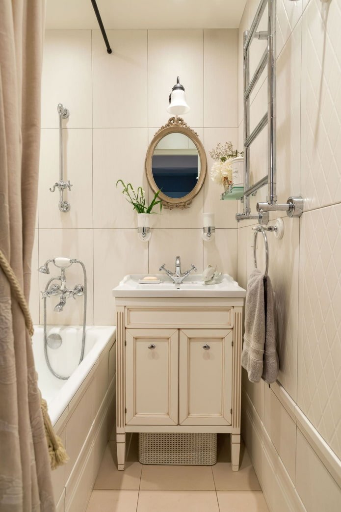 Vertical tiles in a small bathroom
