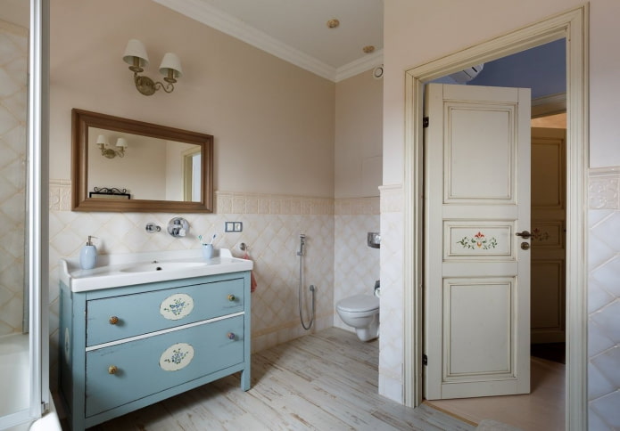 Spacious bathroom in Provence style