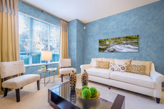 Venetian decorative plaster in the living room
