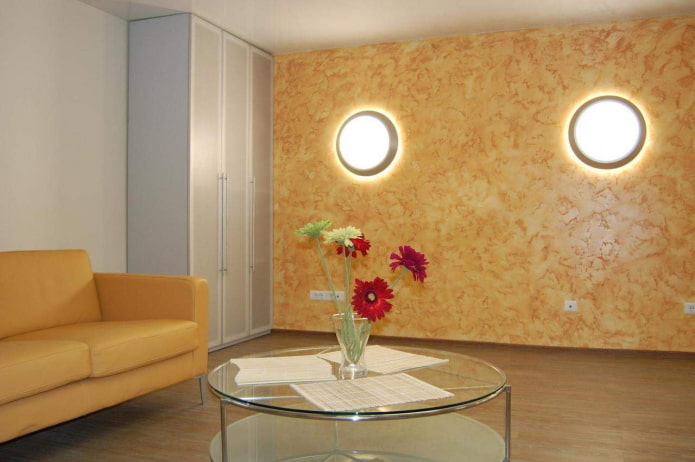Venetian decorative plaster under the sand in the interior