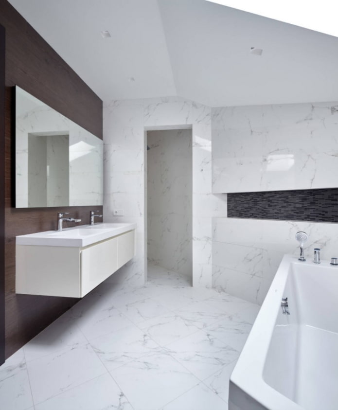 laminate on the wall in the bathroom