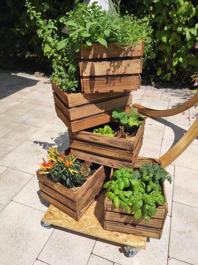 Flowerbed on wheels