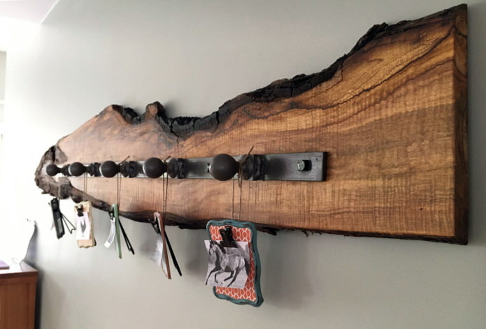 Hanger from a slab