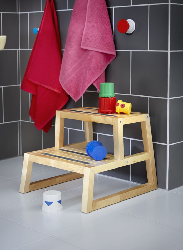 Ladder for a child