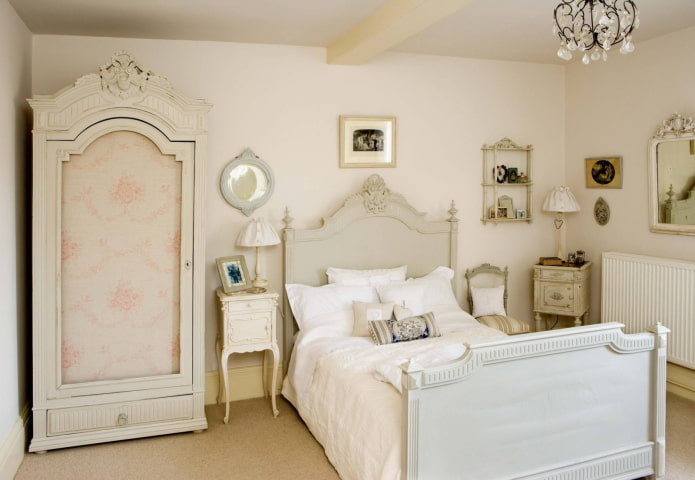 vintage style bedroom furniture