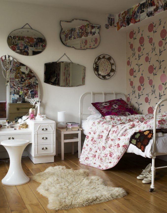 children's room with a metal bed