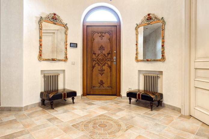 entrance carved door in the interior