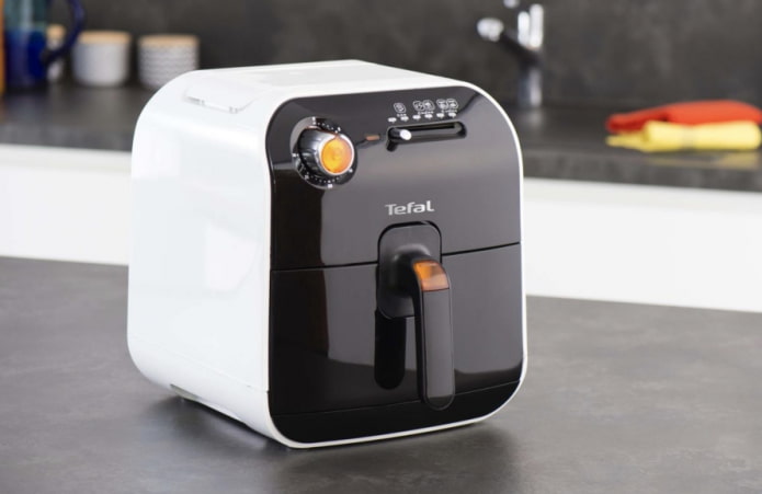 Compact multi-oven