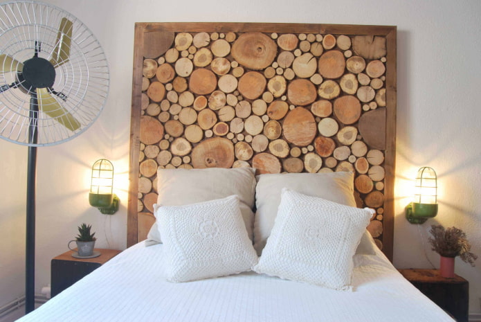 Headboard made of saw cuts