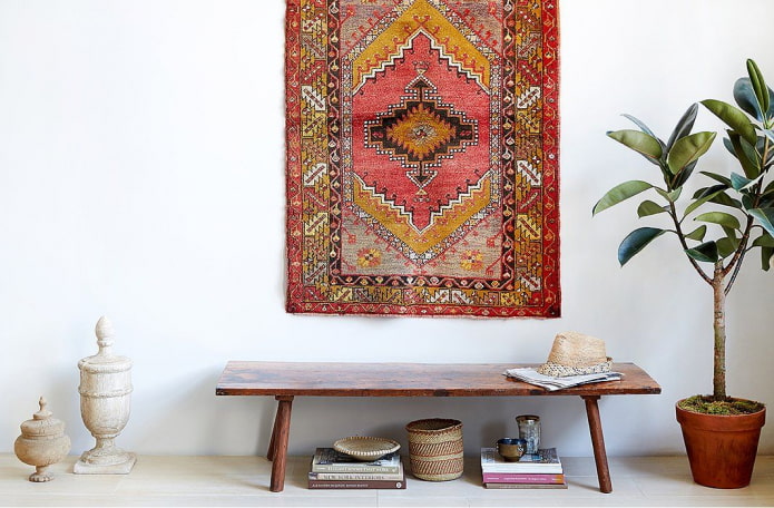 Carpet instead of a painting