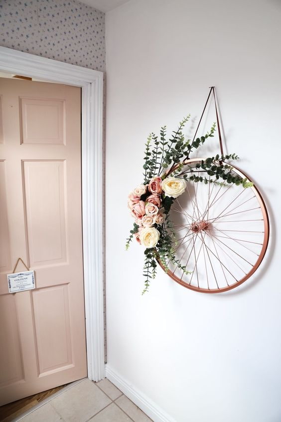 Wreath from a wheel