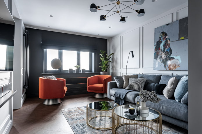 Walls with moldings