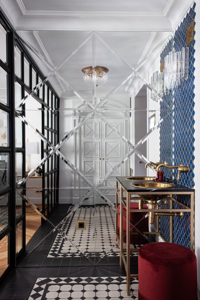 Square mirror tiles