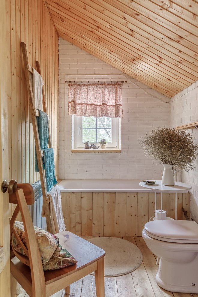 Wooden ceiling in the bathroom