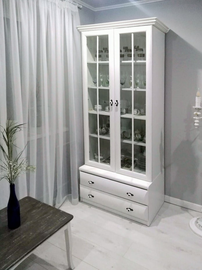 White cabinet