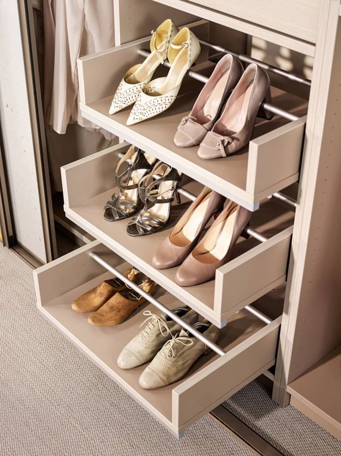Shelves for shoes