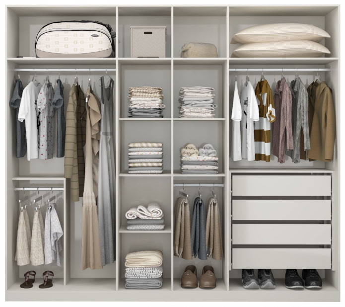 Wardrobe with 3 sections
