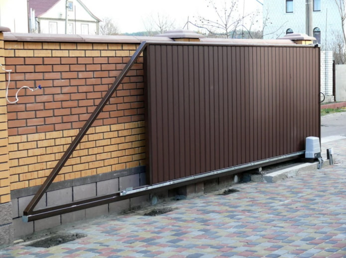 sliding gates made of corrugated sheets