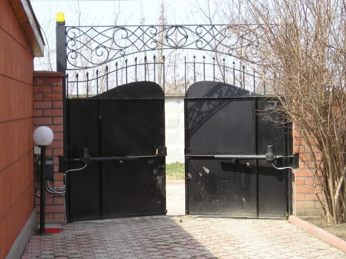 swing gates with forging