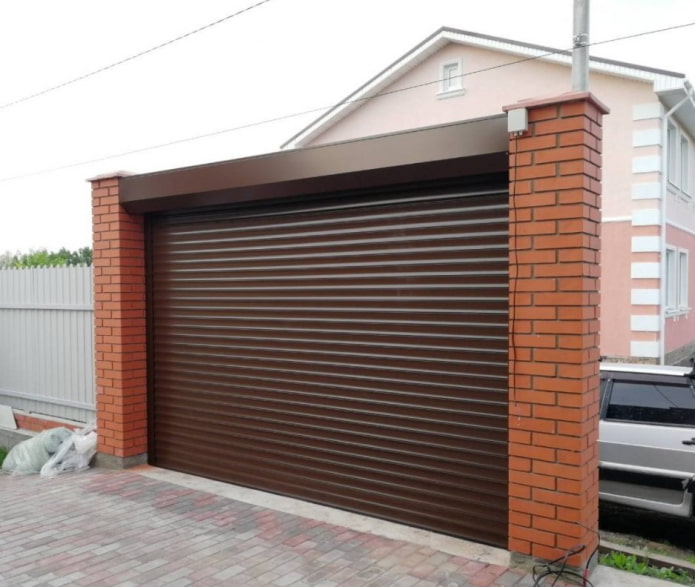 lifting roller gates