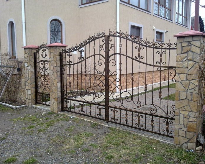 transparent forged gates