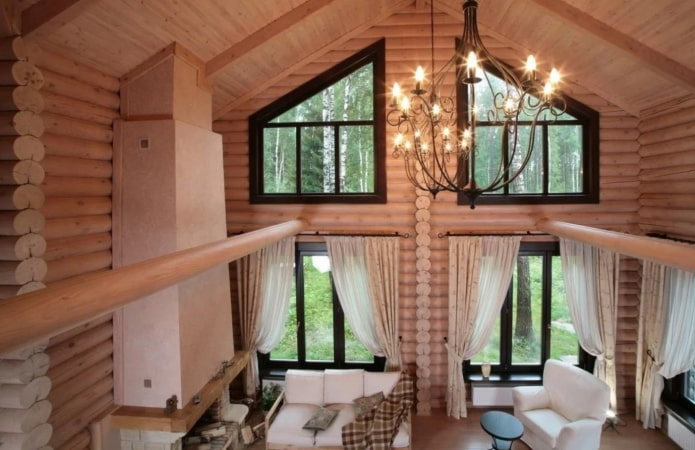 two-row windows in the living room
