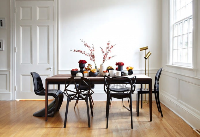 different chairs in the interior