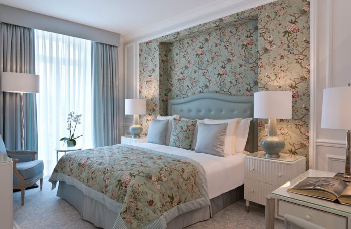 paper wallpaper in the interior