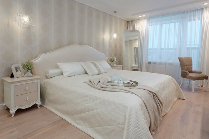 beige wallpaper on the wall in the bedroom