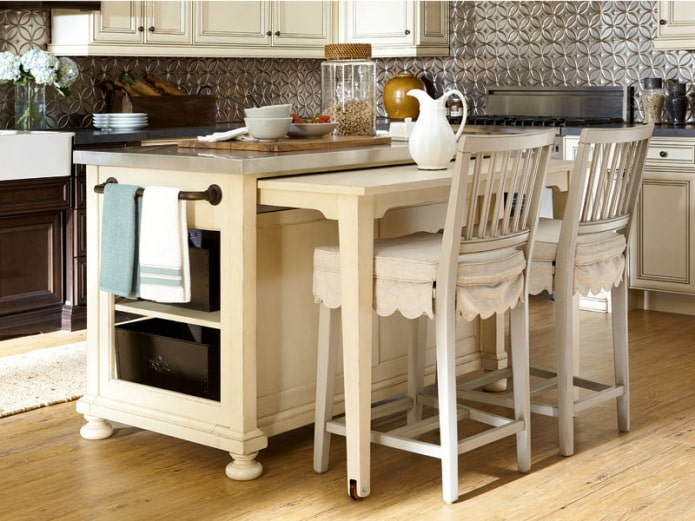 pull-out countertop built into the kitchen island