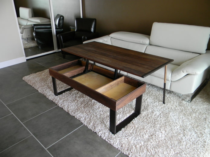 pull-out table in the interior
