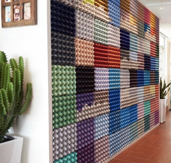 wall of trays