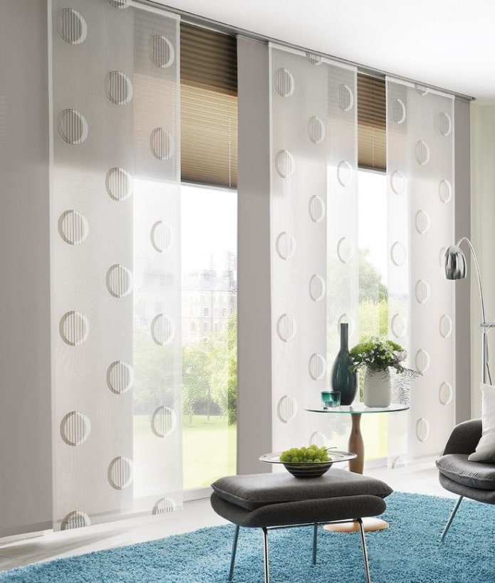 Japanese panels in the living room interior