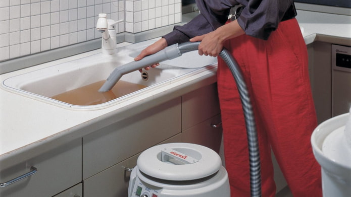 vacuum cleaner against clogging