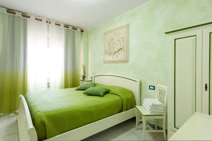 bedroom decoration in green tones