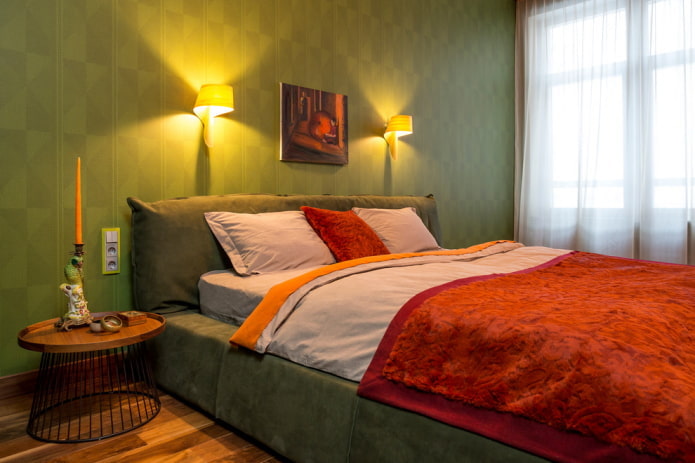 lighting in the interior of the bedroom in green tones
