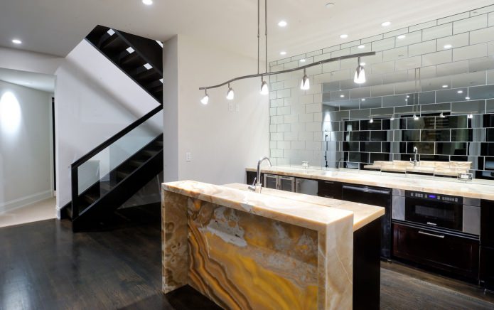 Mirror tiles in the kitchen interior