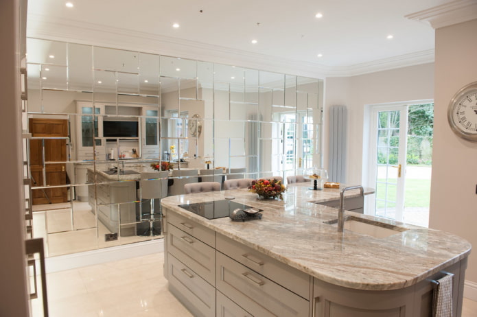 wall-to-wall mirror in the kitchen interior