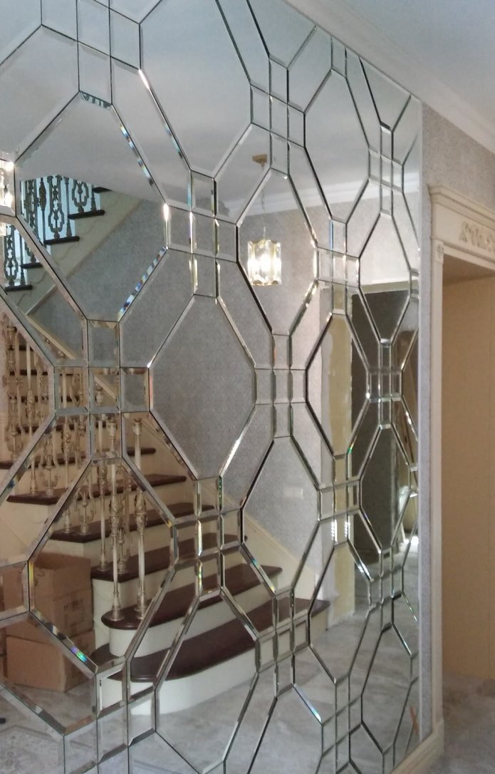 beveled mirror with arbitrary figures in the interior