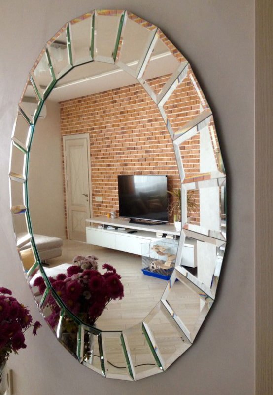 oval beveled mirror in the interior