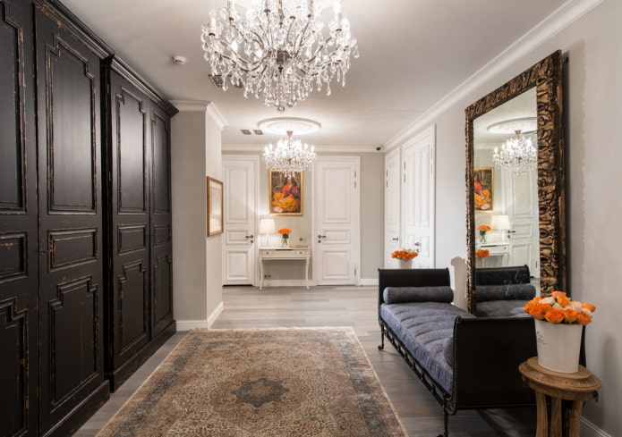 mirror in a hallway in a classic style