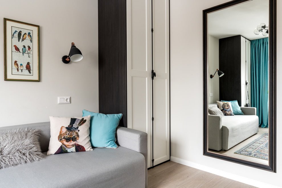 Mirror in the interior