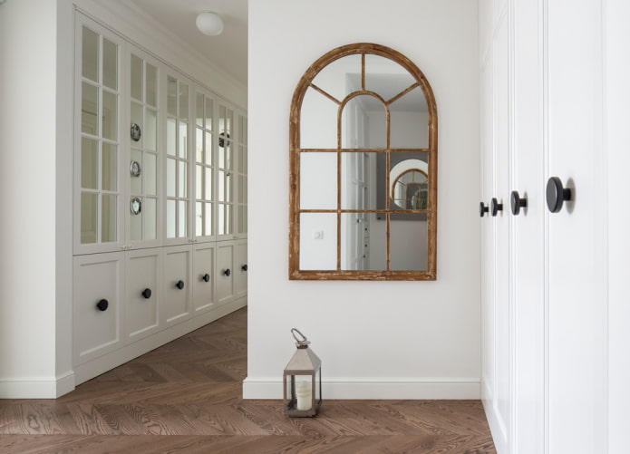 semicircular mirror in the interior
