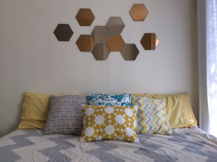 hexagonal mirrors in the interior