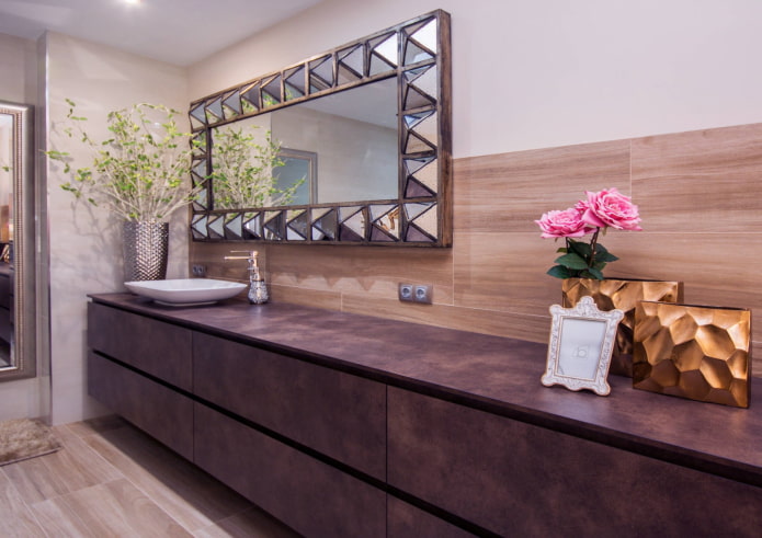 rectangular mirror in the bathroom interior