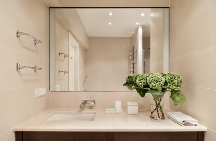 rectangular mirror in the bathroom interior