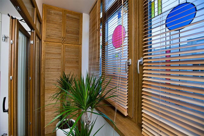 wooden slats on the loggia