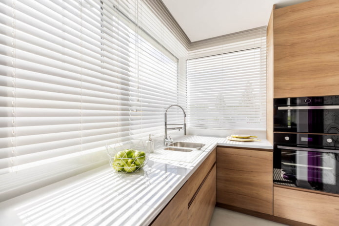 Aluminum blinds